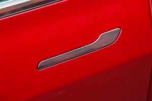 Mulți Oameni Au Rămas Blocați Într-Un Tesla Din Cauza Mânerelor Electronice: Compania Caută Deja Să Le Înlocuiască