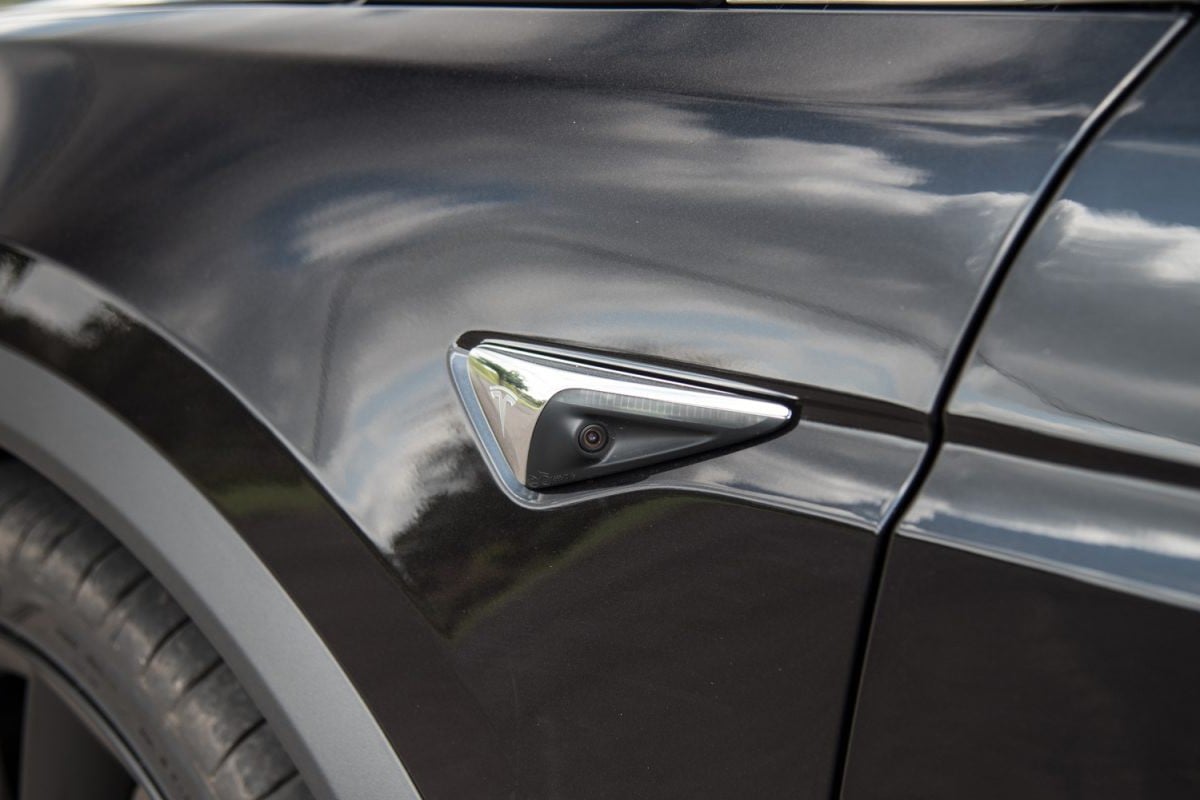 Mulți Oameni Au Rămas Blocați Într-Un Tesla Din Cauza Mânerelor Electronice: Compania Caută Deja Să Le Înlocuiască