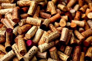 Nu Aruncați Dopurile De Vin: Puneți-Le În Uleiul De Prăjit Folosit Pentru A Obține Acest Efect