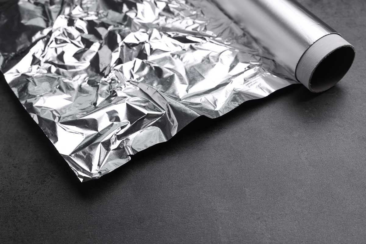 Nu Este Doar Pentru Gătit: Cum Să Folosești Folia De Aluminiu Pentru A-Ți Ascuți Cuțitele În 5 Minute